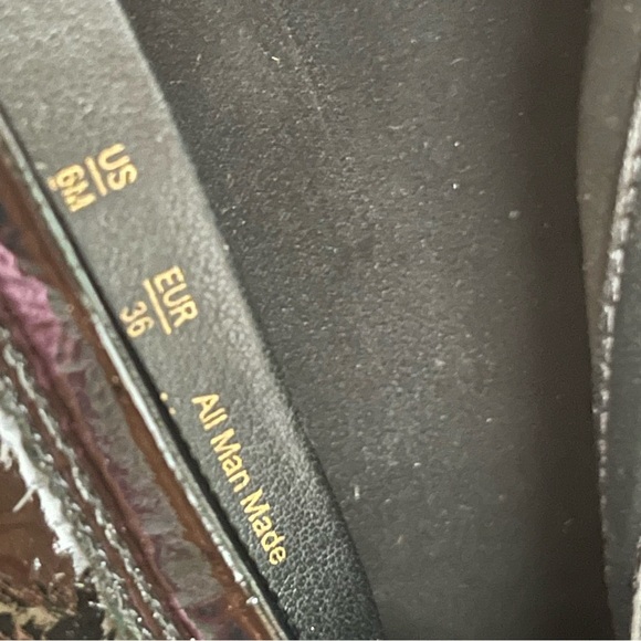 Sam Eldelman Weslie Wet Faux Leather Big Buckle Pointed Toe Wedge Bootie 6 - Picture 11 of 11